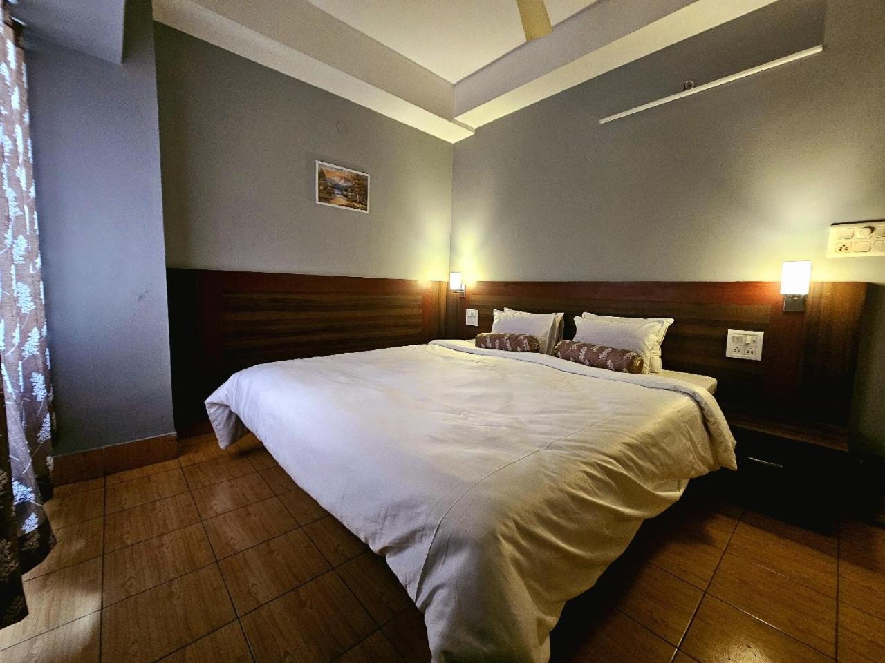 Hotel Vishal 西里古里 外观 照片