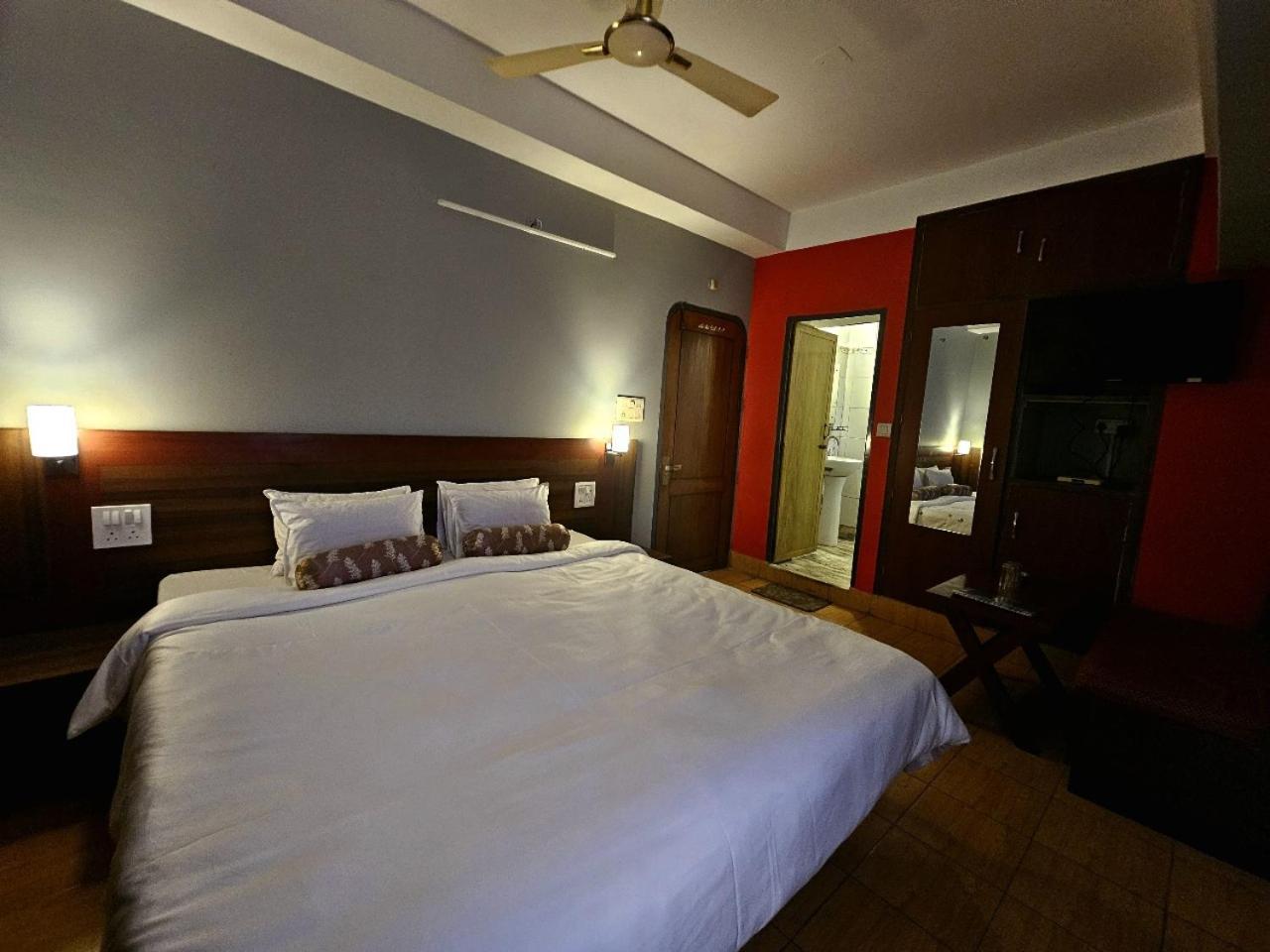 Hotel Vishal 西里古里 外观 照片